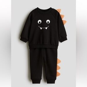 Black Dinosaur Sweatshirt and Pants Set! NWOT 6-9m